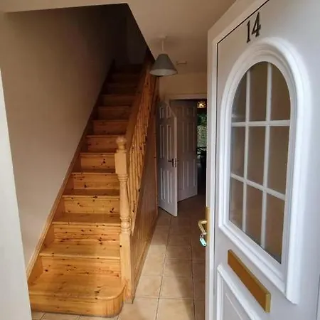 Kerry Lee Homes Дом отдыха Трали